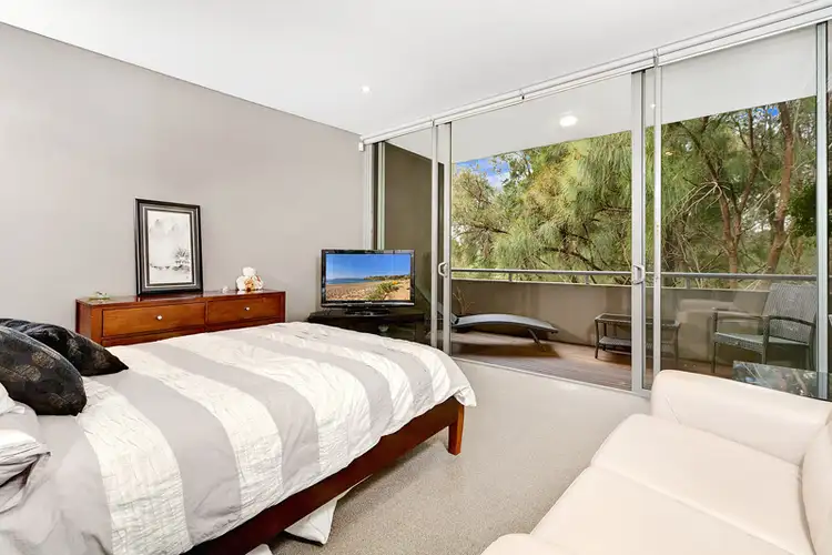 Third view of Homely apartment listing, 2/2a Campbell Parade, Manly Vale NSW 2093