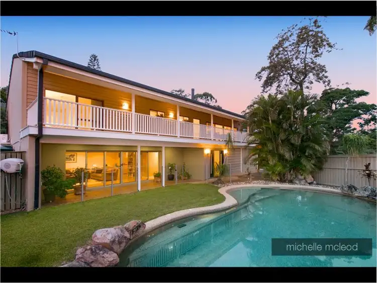 33 Ironbark Road, Chapel Hill QLD 4069