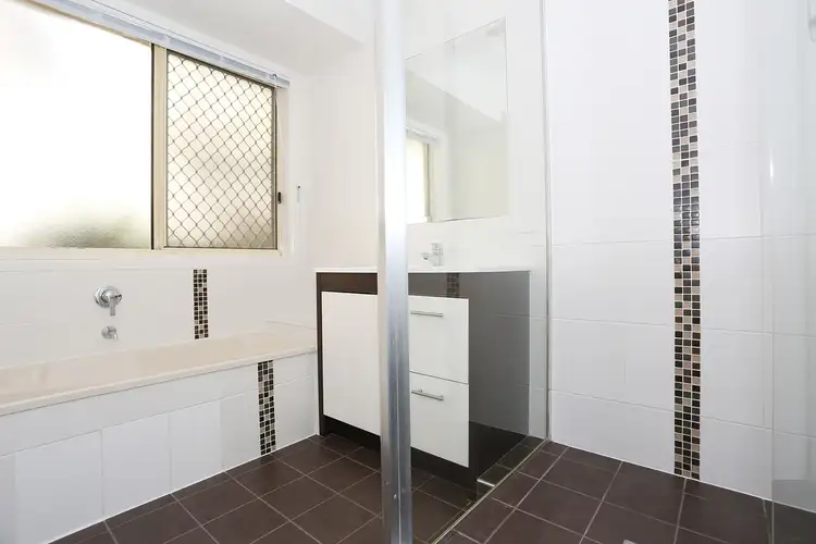 Seventh view of Homely house listing, 11 Edgemount Court, Oxenford QLD 4210