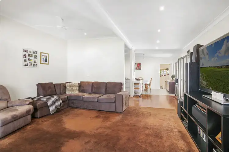 Second view of Homely house listing, 7 Diosma Place, Engadine NSW 2233