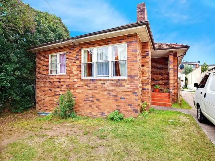 8 Harold Street, Mount Lewis NSW 2190