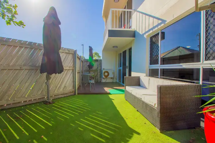 6/5 Links Court, Woorim QLD 4507
