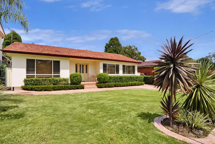 8 Nirimba Crescent, Heathcote NSW 2233