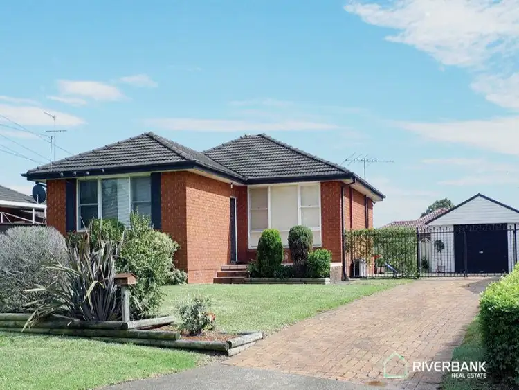 7 Gum St, Greystanes NSW 2145