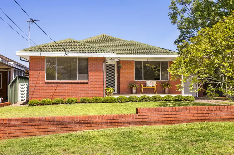 1 Junction Road, Heathcote NSW 2233