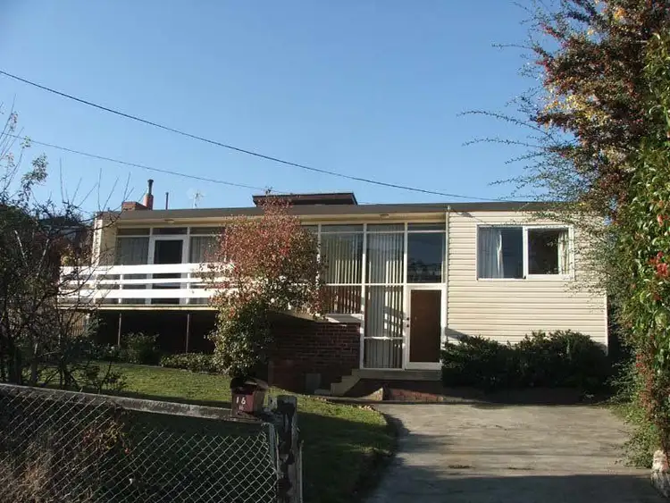 16 Clinton Road, Geilston Bay TAS 7015