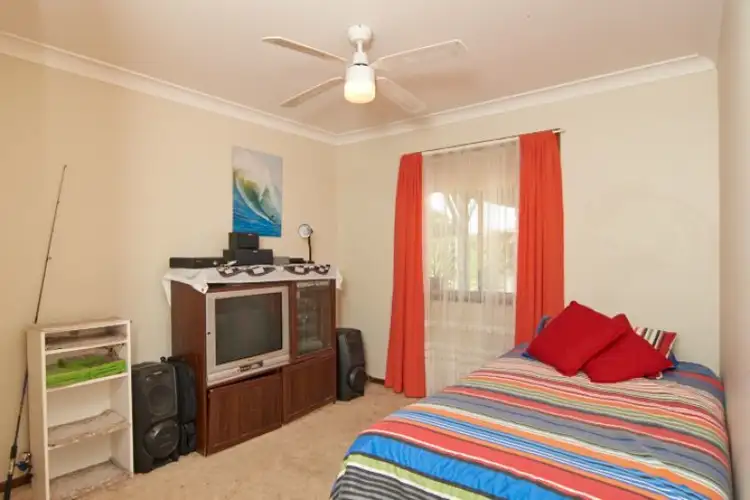 Seventh view of Homely house listing, 2 Yungana Place, Glenfield Park NSW 2650