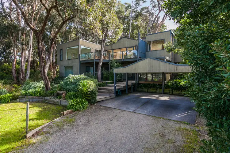 17A Gwynne Avenue, Lorne VIC 3232