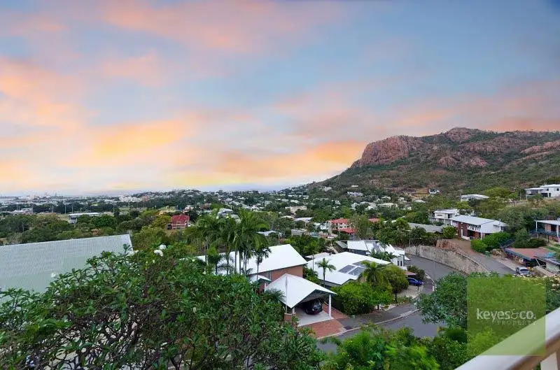 Main view of Homely house listing, 4 Hampton Court, Castle Hill QLD 4810