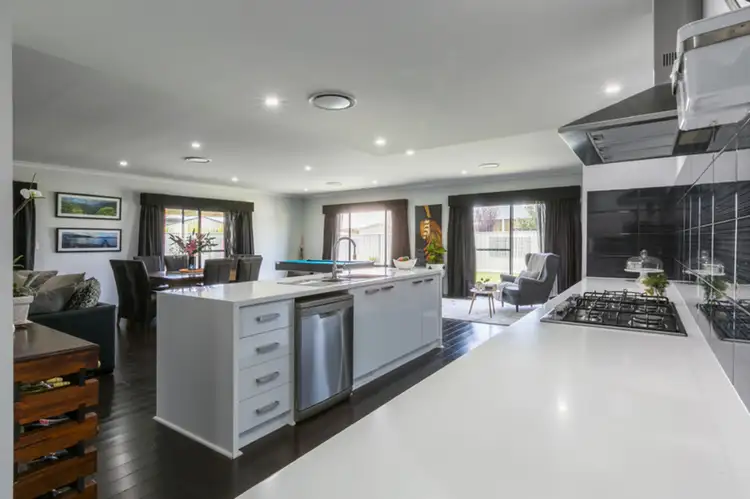 11 Solstice Way, Australind WA 6233
