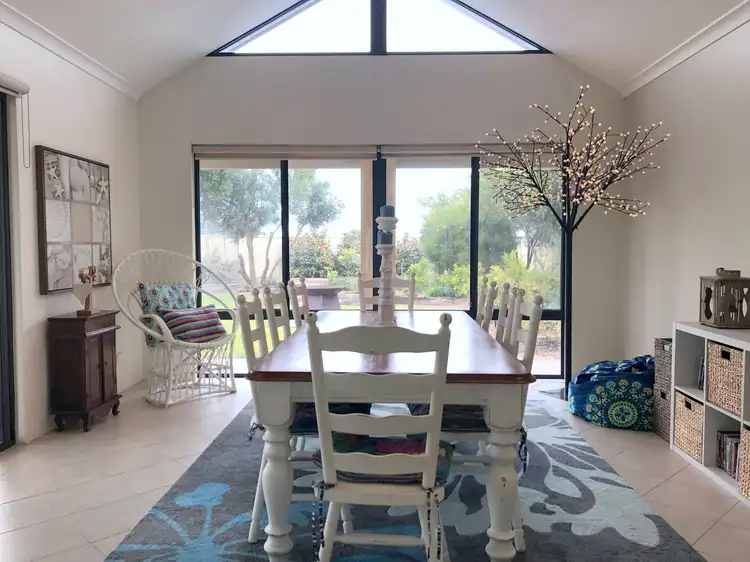 7 Parakeet Bend, Jurien Bay WA 6516