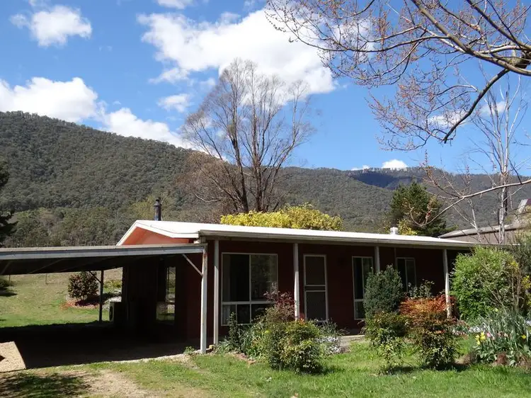 125 Great Alpine Road, Harrietville VIC 3741