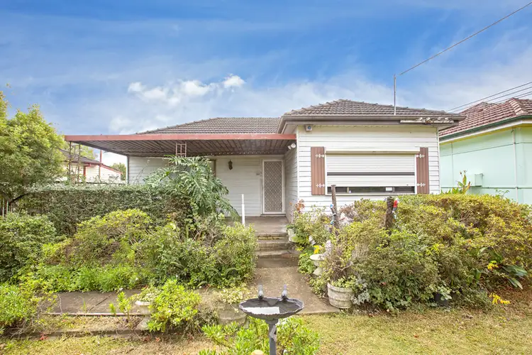 9 Dale Avenue, Liverpool NSW 2170