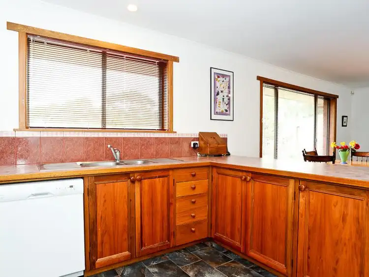 Fifth view of Homely house listing, 18 Sherwood Court, Lindisfarne TAS 7015