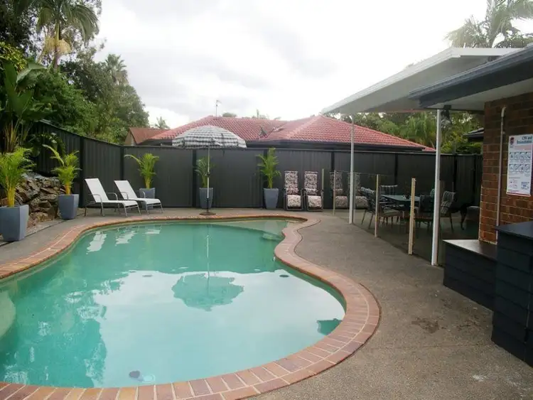 9 Richard Cres, Highland Park QLD 4211