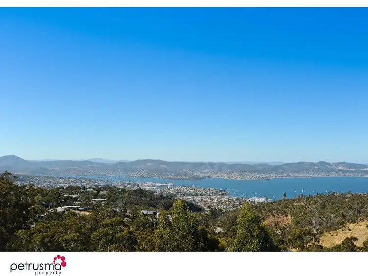 2/18 Woodcutters Road, Tolmans Hill TAS 7007