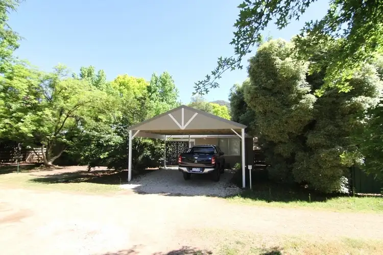 77 Delany Avenue, Bright VIC 3741