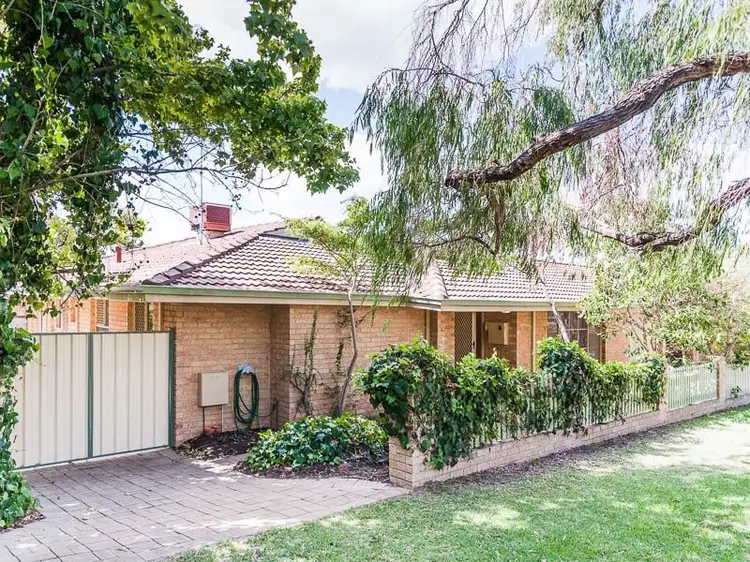10 Knowles Street, Cottesloe WA 6011