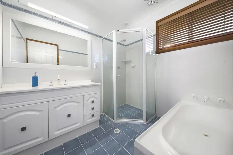 Fifth view of Homely house listing, 4 Bach Place, Engadine NSW 2233