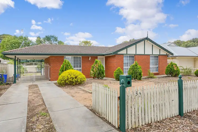 32 Boyara Cres