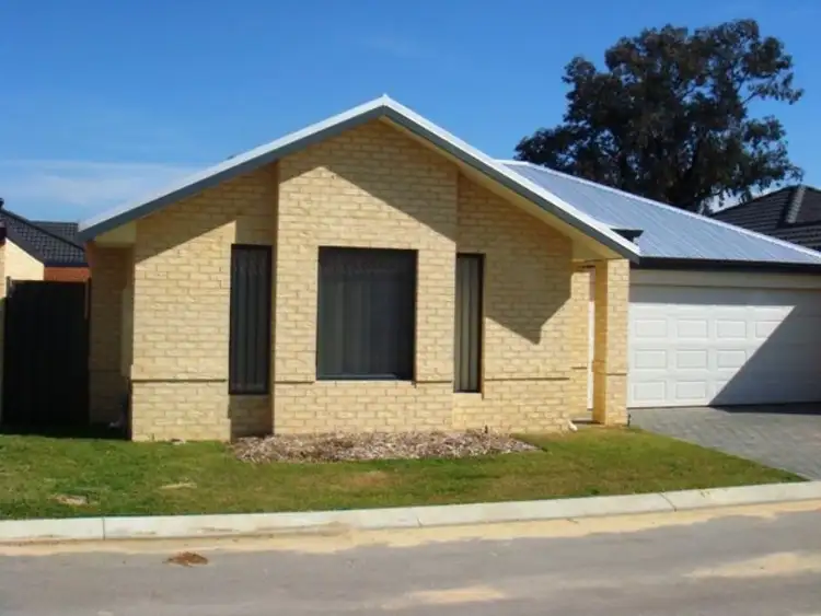 4 Belgravia Place, Canning Vale WA 6155