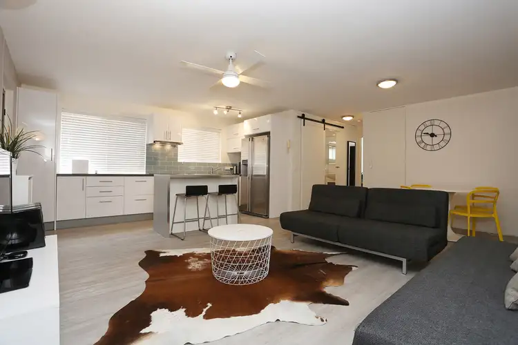 1/25 Imperial Parade, Labrador QLD 4215