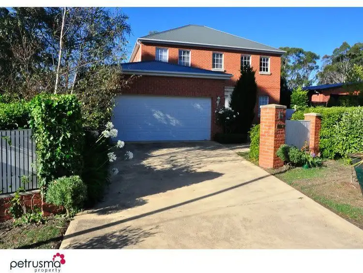 60 Rialannah Road, Mount Nelson TAS 7007
