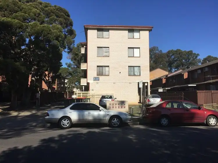 8/70 Hughes st, Cabramatta NSW 2166