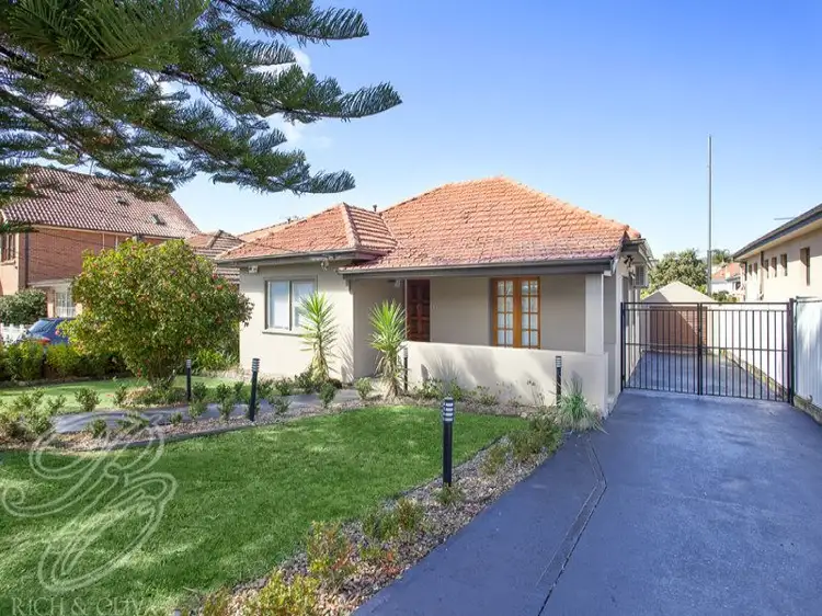42 Gueudecourt Avenue, Earlwood NSW 2206