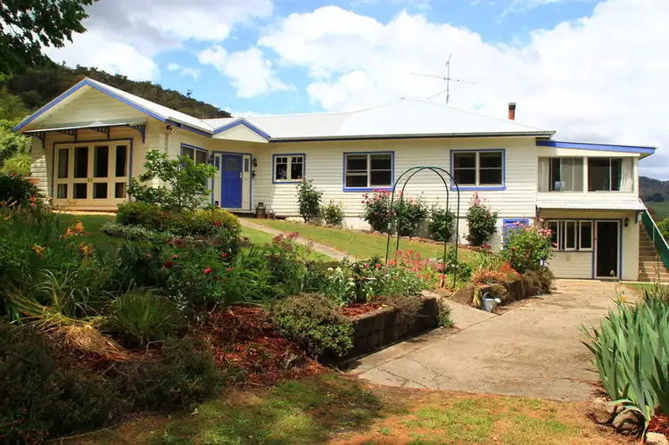 4587 Batlow Road, Batlow NSW 2730