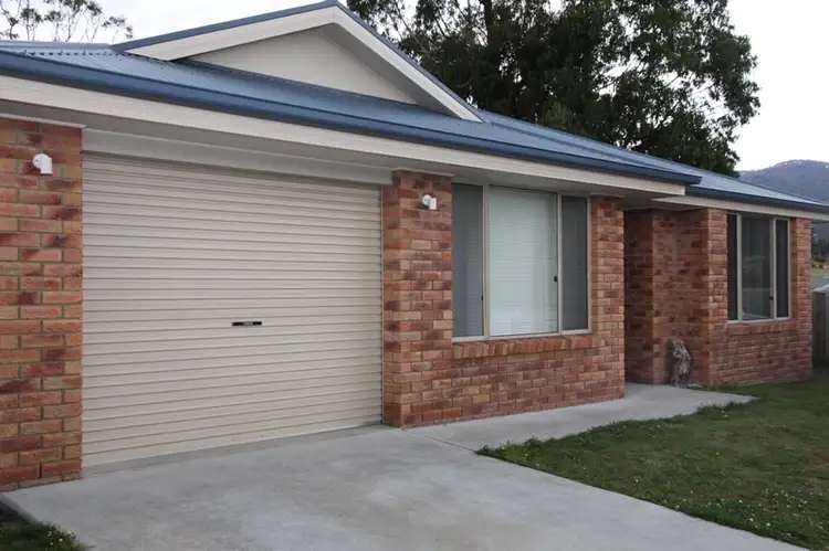 2/3 Pine Lane, Huonville TAS 7109