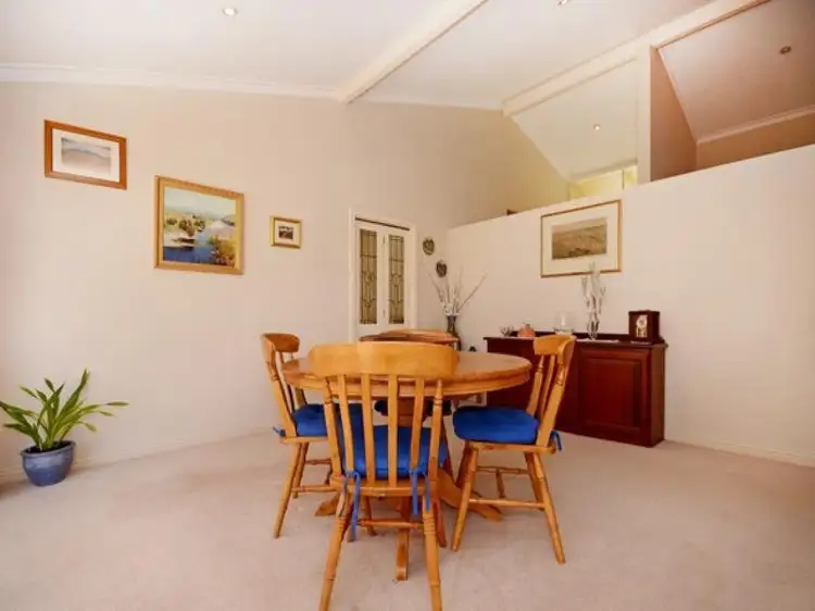 Fifth view of Homely house listing, 2 O'Dell Court, Carine WA 6020