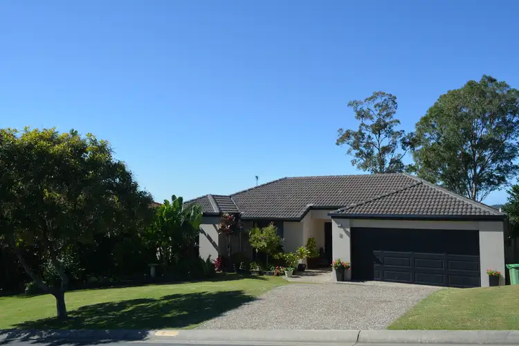 8 Honolulu Rise, Pacific Pines QLD 4211