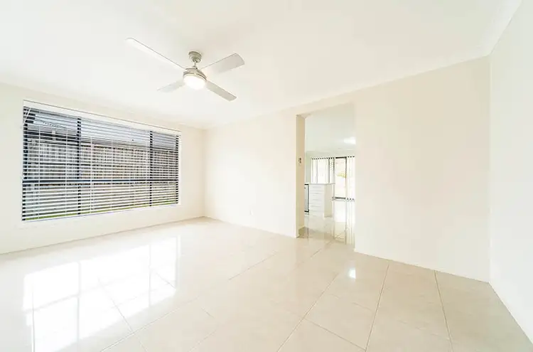 Fifth view of Homely house listing, 6 Les Circuit, Gillieston Heights NSW 2321