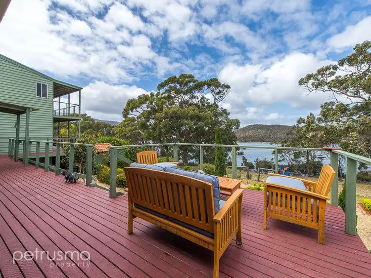 143 Roaring Beach Road, Nubeena TAS 7184