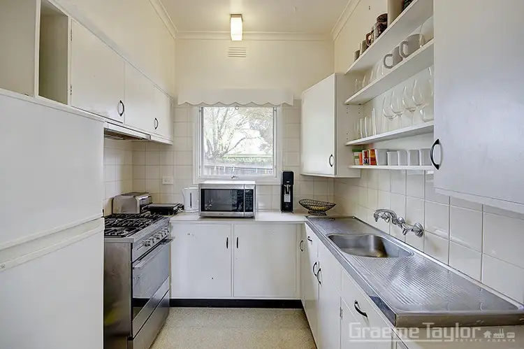 Fourth view of Homely unit listing, 2/24 Retreat Road, Newtown VIC 3220