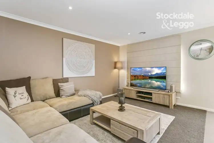 Fifth view of Homely house listing, 8 GUINEA FLOWER DRIVE, Cranbourne West VIC 3977