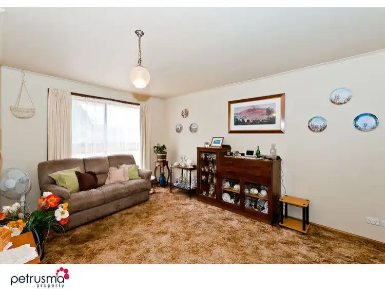 Third view of Homely villa listing, 2/70 Tilanbi Street, Howrah TAS 7018