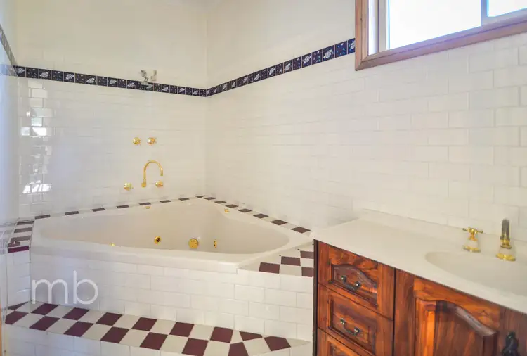 Seventh view of Homely house listing, 17 Braemar Circuit, Orange NSW 2800
