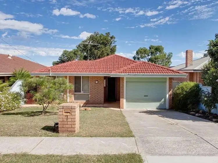 7 Ethelwyn Street, Hilton WA 6163
