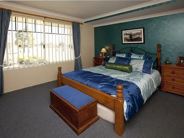Third view of Homely house listing, 5 Fortescue Bend, Gosnells WA 6110