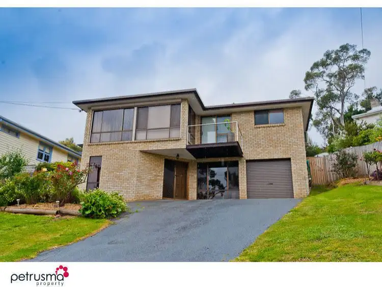 111 Gordons Hill Road, Lindisfarne TAS 7015