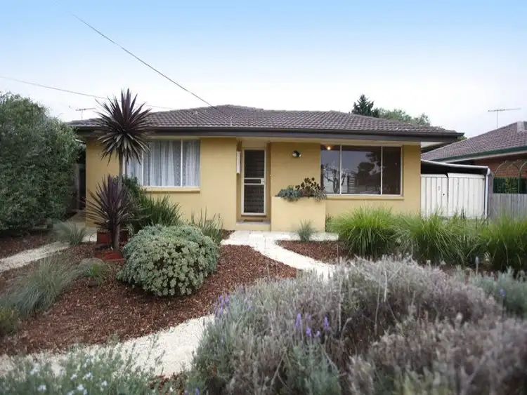 8 Frazer Avenue, Altona VIC 3018