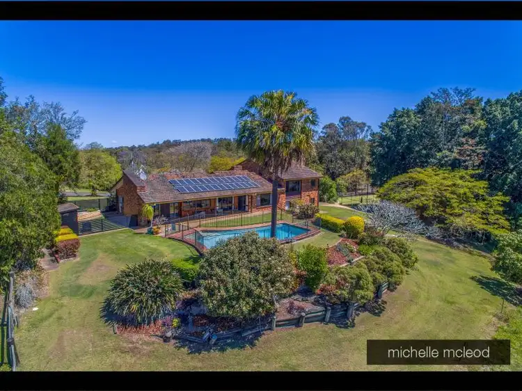 53 Royston Street, Brookfield QLD 4069