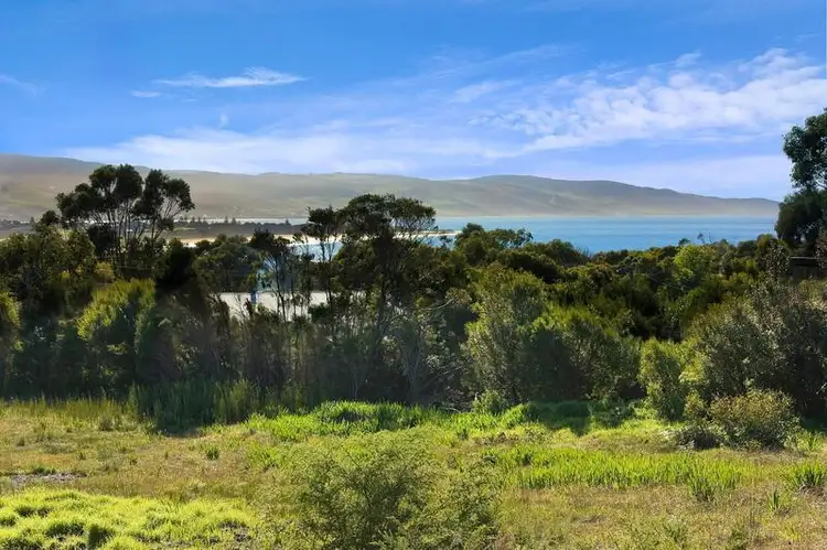 18 Ferrier Drive, Marengo VIC 3233