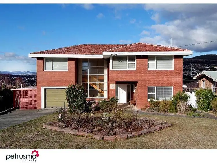 17 Monash Avenue, Lenah Valley TAS 7008