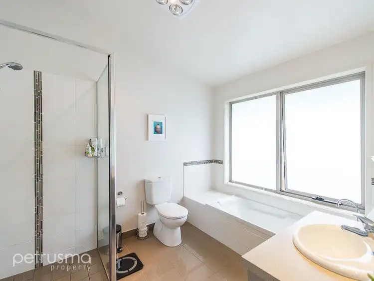 Fifth view of Homely villa listing, 4/10 Flagstaff Gully Road, Lindisfarne TAS 7015
