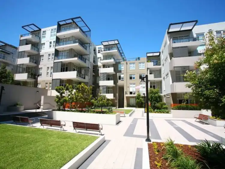 27/5 Bay Drive, Meadowbank NSW 2114