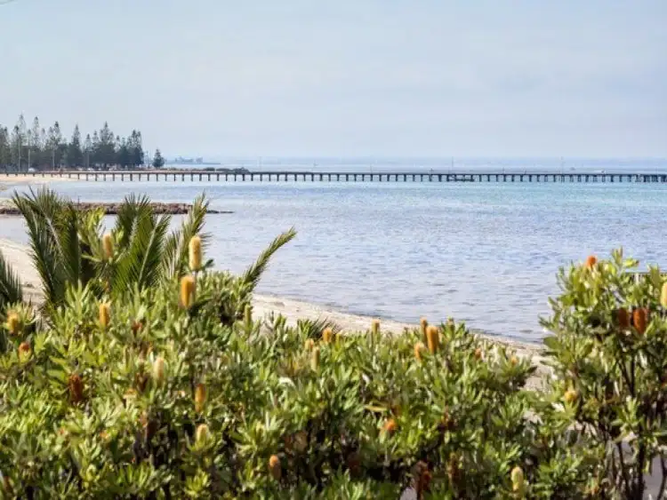 6/245 Esplanade, Altona VIC 3018