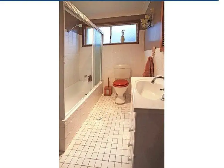 Fifth view of Homely house listing, 1 Davis Drive, Narromine NSW 2821